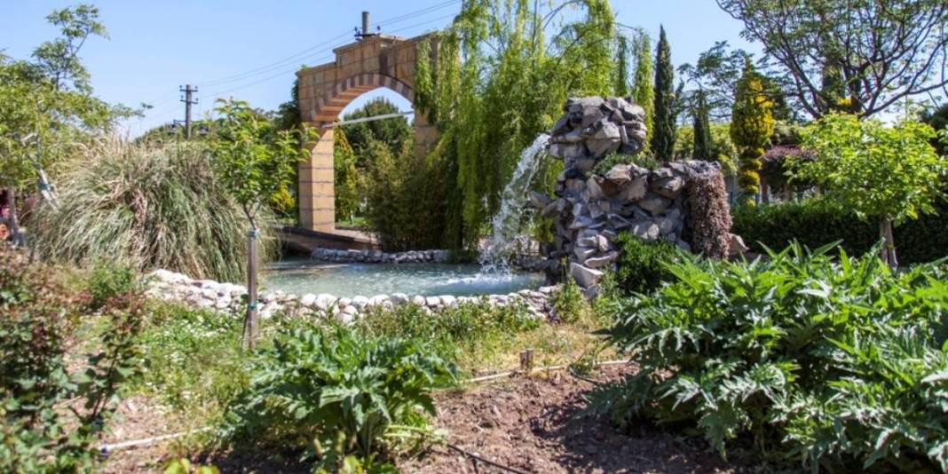 Türkiye’de böyle bir köy olduğunu çoğu kişi bilmiyor! Sır gibi saklanan Yunan köyü: Giriş bile özel izin istiyor 1